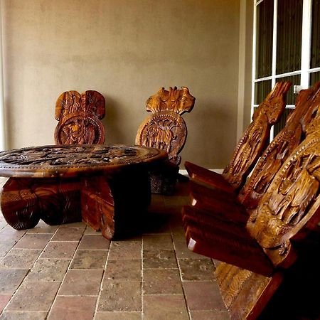 Cavallo Guesthouse Windhoek Buitenkant foto