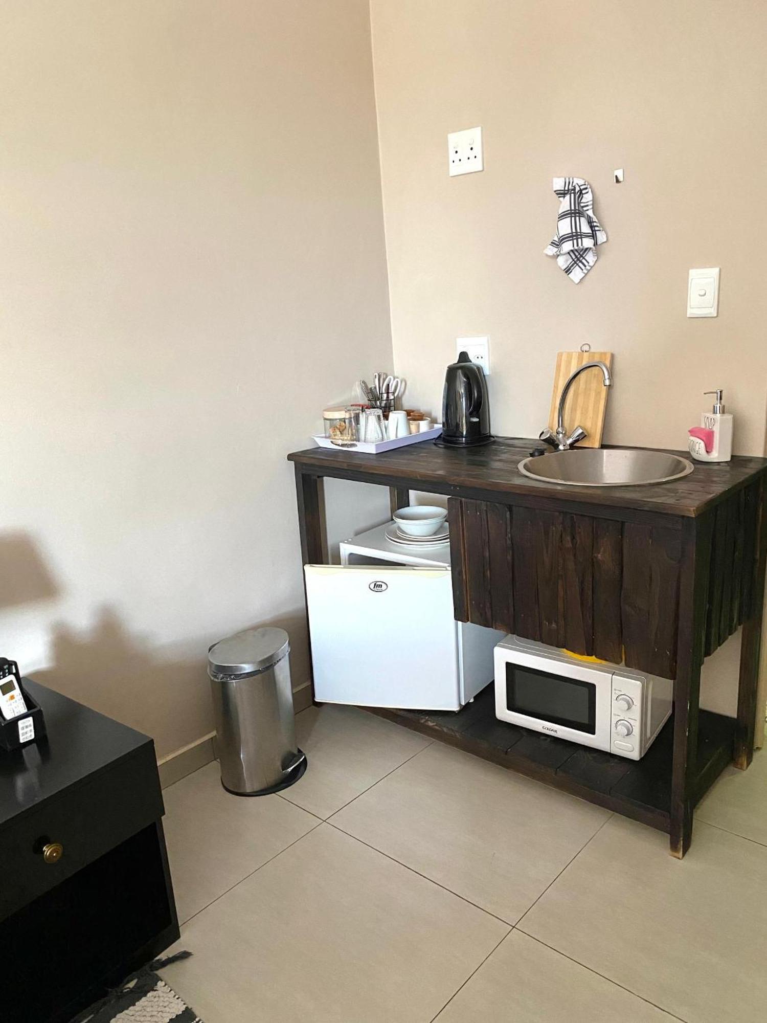 Cavallo Guesthouse Windhoek Buitenkant foto