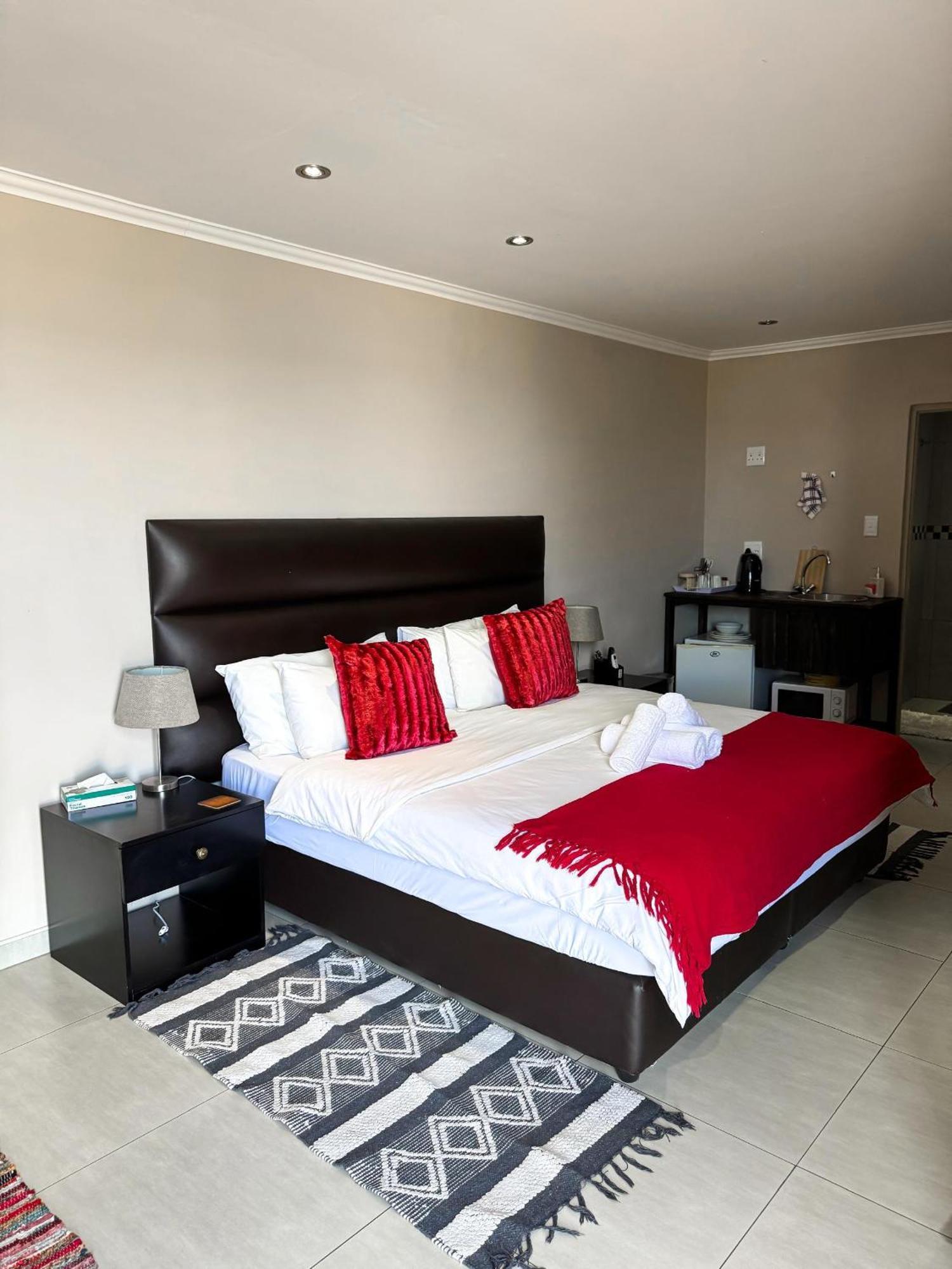 Cavallo Guesthouse Windhoek Buitenkant foto